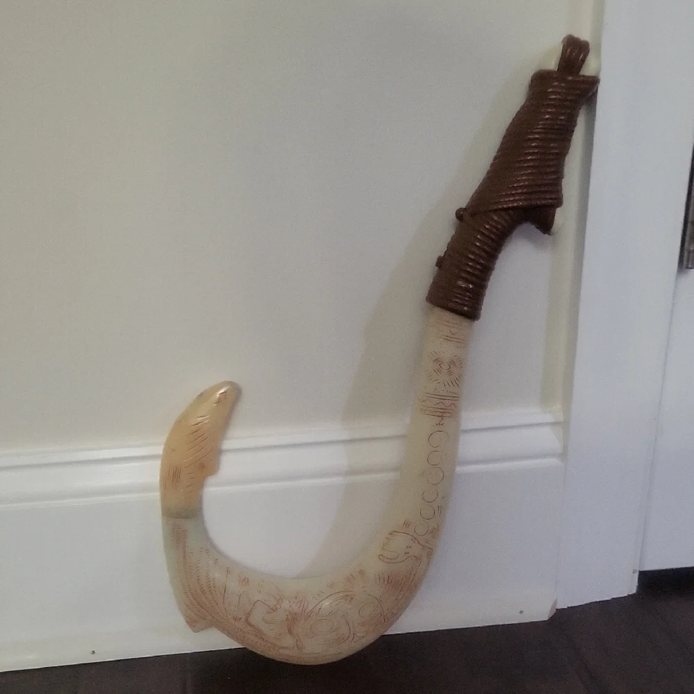 Disney Moana Maui's Enchanted Fish Hook in Cream and Brown - Picture 4 of 13